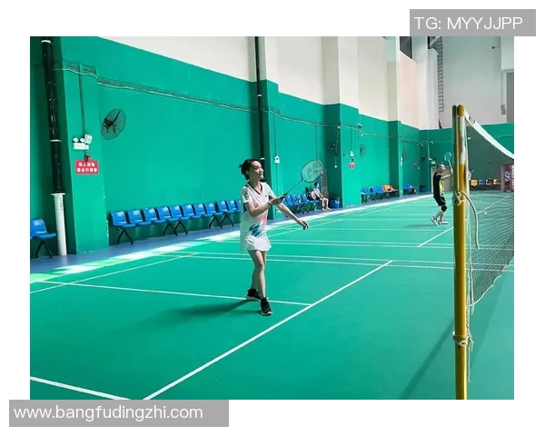 张芳独家揭秘羽毛球技巧与训练心得助你提升球技的秘密分享