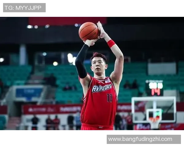 深圳足球队以52分领跑挑战赛积分榜展现强劲实力和团队合作精神